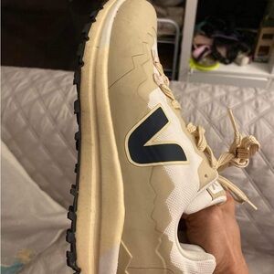 Vera women’s shoe, perfect condition. Used 3x only.